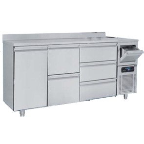 Tavolo refrigerato a 1 porta, 2 cassetti GN1/2, 3 cassetti GN 1/3 e alzatina, -2°/+8°C